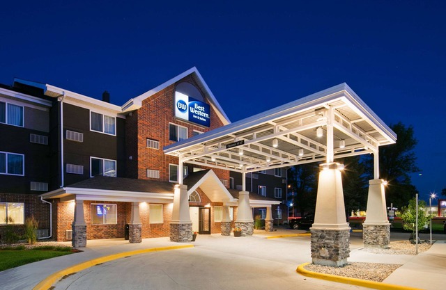 Best Western Harvest Inn & Suites