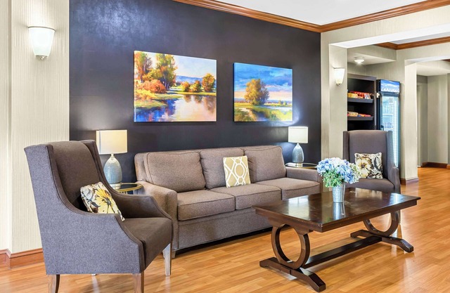 Best Western Legacy Inn & Suites Beloit/South Beloit