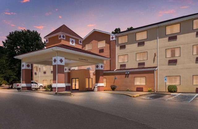 Best Western Logan Inn