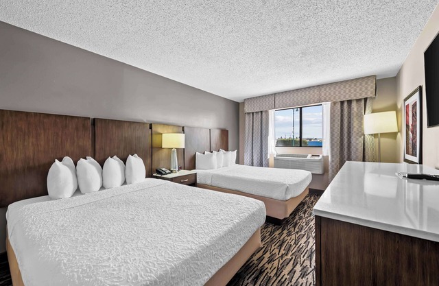 Best Western Los Alamitos Inn & Suites