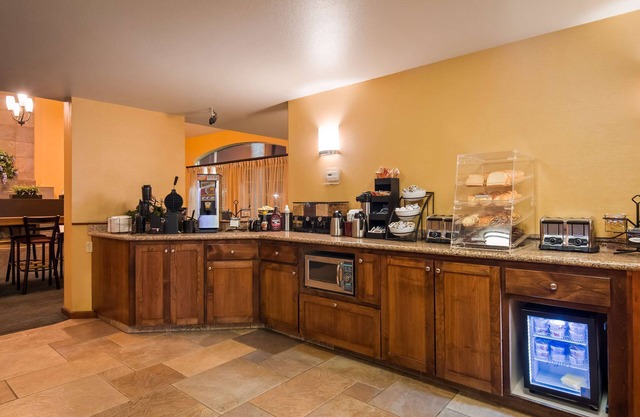 Best Western Palm Court Inn