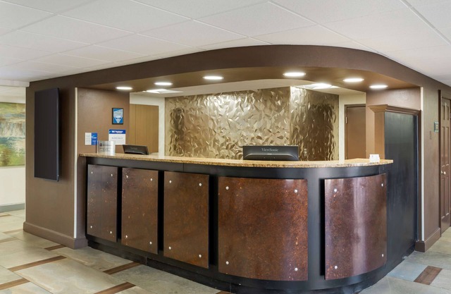 Best Western PLUS Executive Hotel