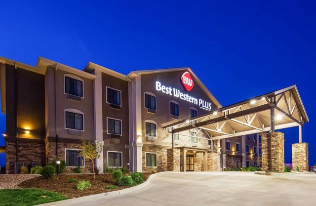 Best Western Plus Overland Inn