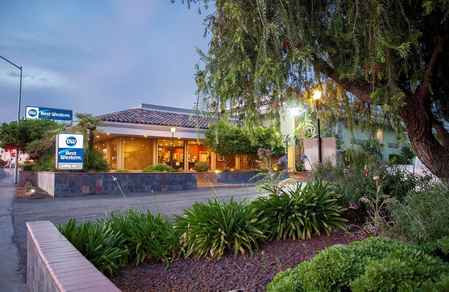 Best Western Village Inn