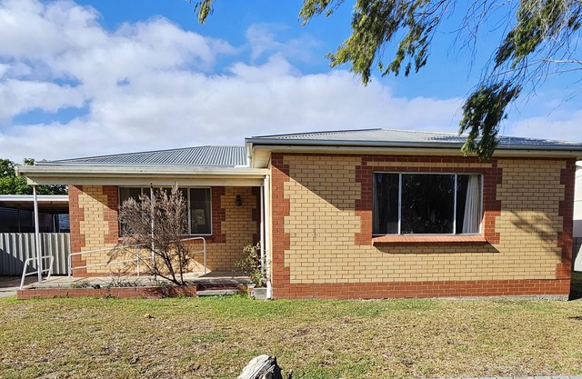 Bethanga - Short walk to the heart of Robe -Pets Welcome - Outside Only