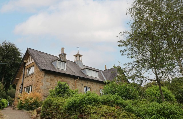 BETHANY B, with a garden in Calver