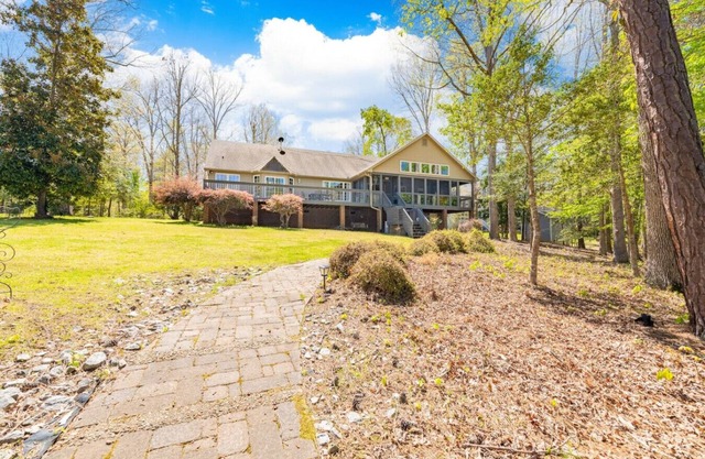 Better Lake than Never/ 3 bedroom W/ Boat Options!