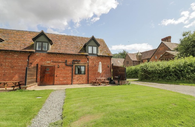 Betty's Barn, EATON-UNDER-HEYWOOD