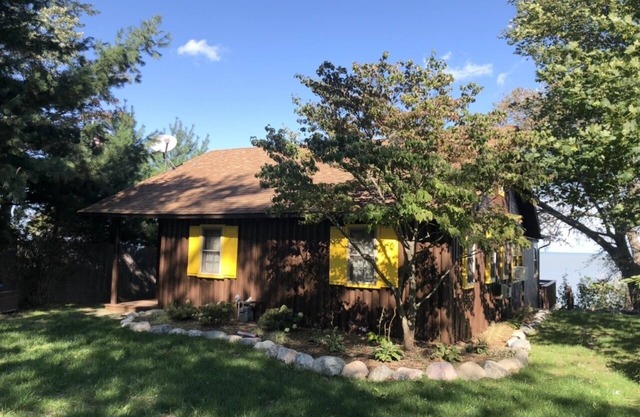 Betty’s Bluff- a fully equipped Great Lakes escape