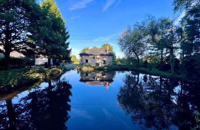 Entre Exmoor et Dartmoor Cottage de luxe dans une ferme du 15ème siècle avec piscine