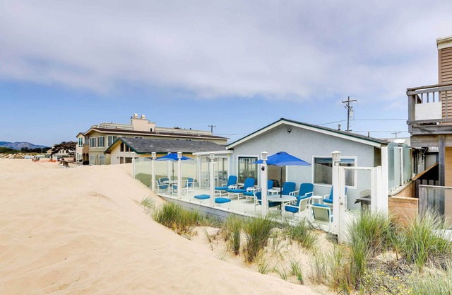 Between the Dunes: Breezy Beachfront Oceano Home!
