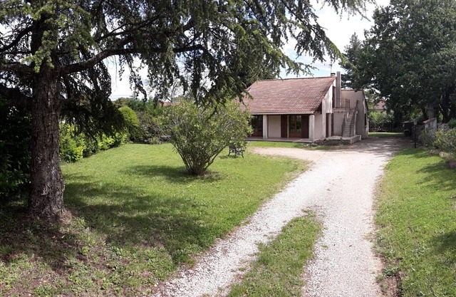 Entre mer et Cévennes, villa 2 à 8 p, 3 ch. quartier calme, proche voies vertes