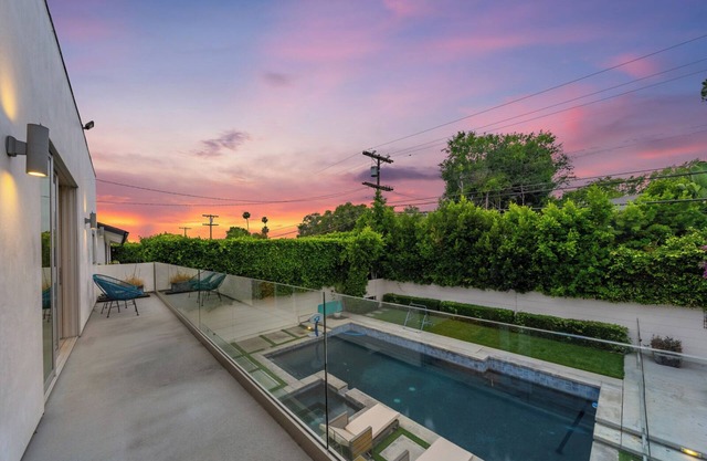 Beverly 6BR Oasis w/Pool & Spa