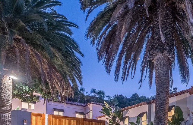 Beverly Hills Mediterranean Estate Summer Weekday Special M-Th 1595 per night
