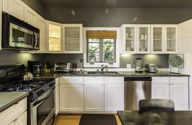 BeverlyGroveLoft Five Star Location!Beverly Hills Adjacent! 1 bloc de LACMA