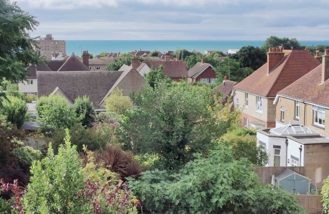 Bexhill Sea view flat 3 Beautifully appointed 2 bedroom flat with sea views