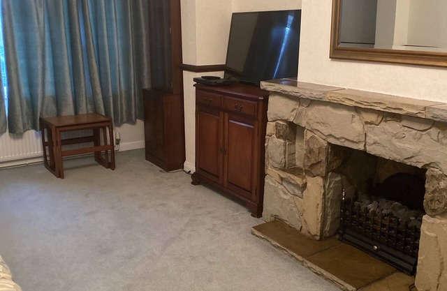 Bexleyhealth Town Centre 5 Bedroom Luxurious Home
