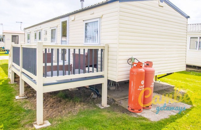 BH07 - Marlie Farm Holiday Park - 4 Bedrooms - Sleep 10