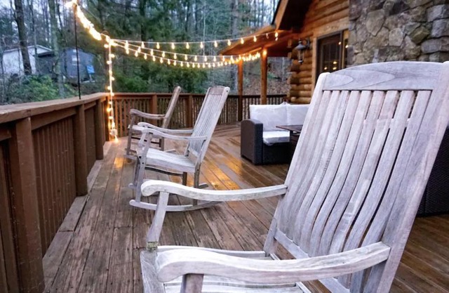 Bhattimore Cabin Custom Log Home