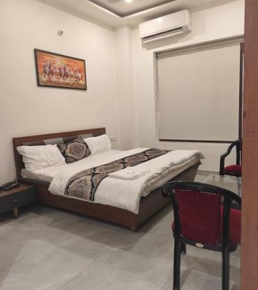 Bhullar Hotel
