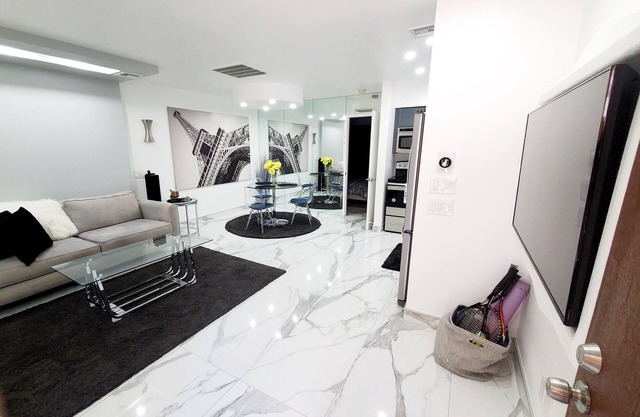 Biarritz. Centre-ville Sesasonal Condo- Piscine, Spa, Tennis