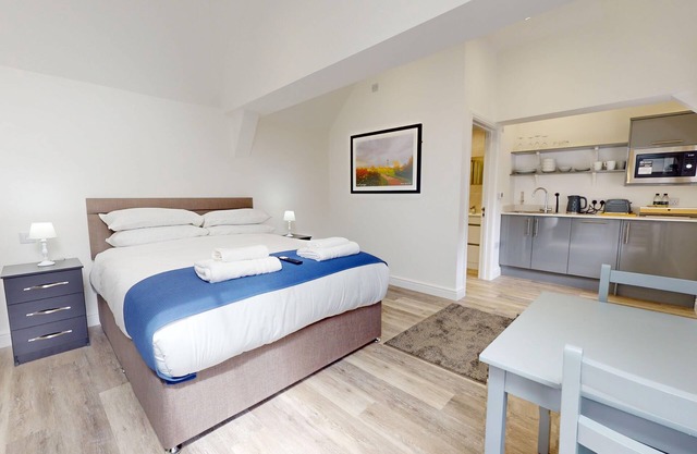 Bicester Court Lodge The Garth Room