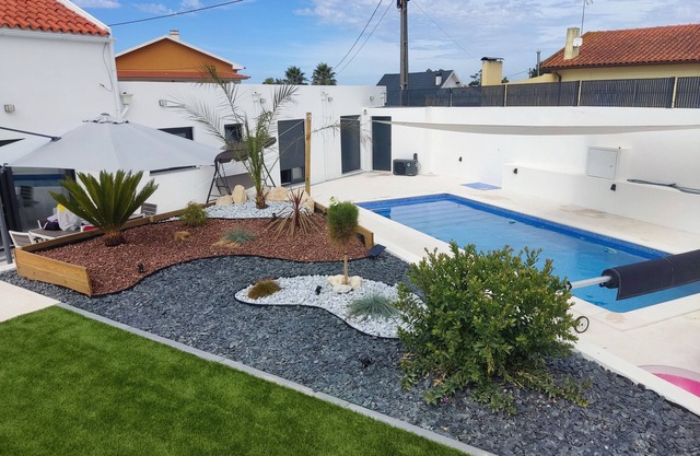 Bienvenue au Paradis Marin : Villa avec Piscine Chauffée à 5 Minutes de la Plage