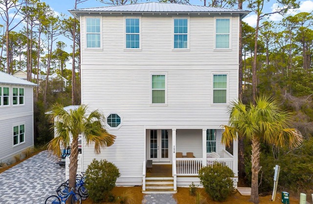 30A Beach House - Pet Friendly, Golf Cart, Seacrest, Beach, Pool, Sleeps 18