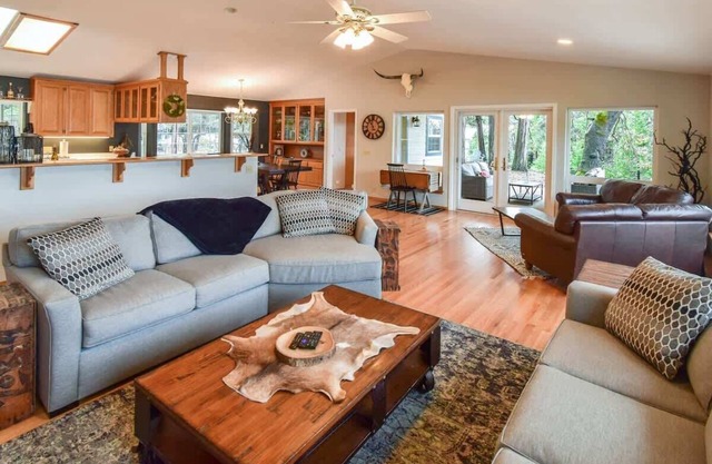 Big Brook Hideaway - Game Room