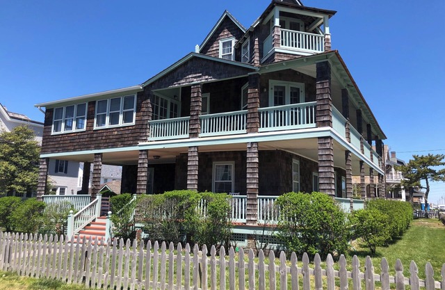 Big Charme Bay Head Beach House