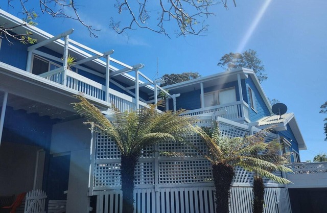 Grande maison de plage accueillante pour les familles et les animaux de compagnie