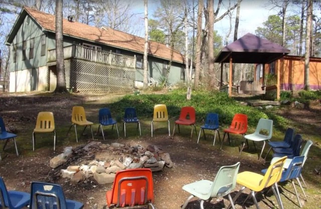 Big Cottage, close to Lake Ouachita! Sleeps up to 21