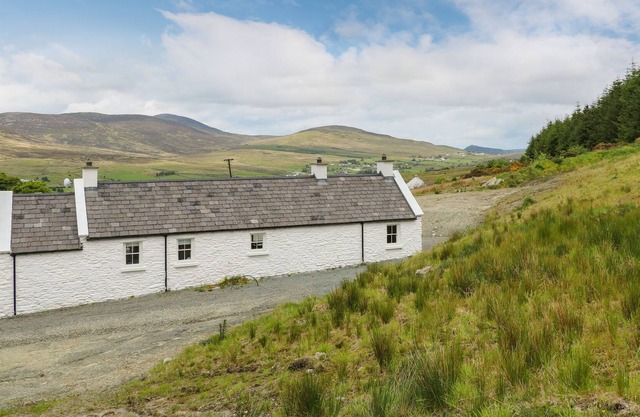 Big Hill Cottage, BUNCRANA, COUNTY DONEGAL