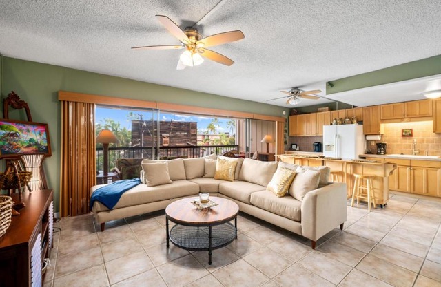Big Island Kona Plaza 311 condo