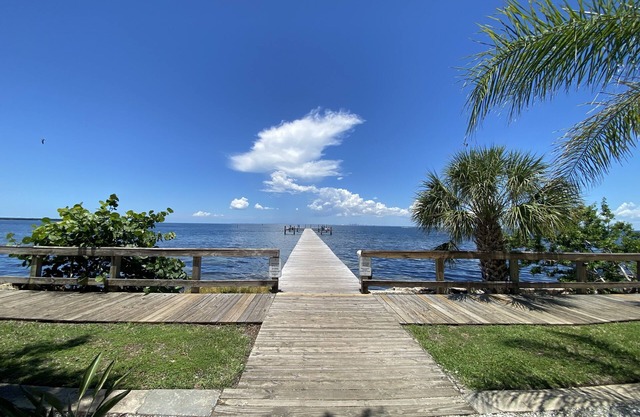 Big Oasis at Little Harbor!