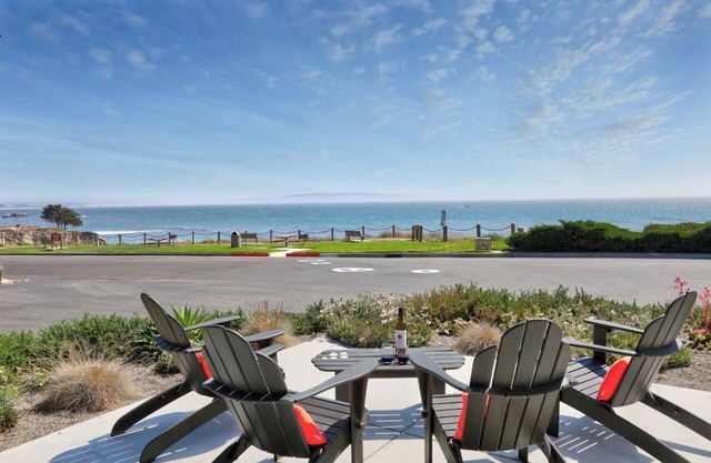 GRANDES VUES SUR L'OCÉAN - maison de plage moderne du milieu du siècle LOCATION MENSUELLE SEULEMENT