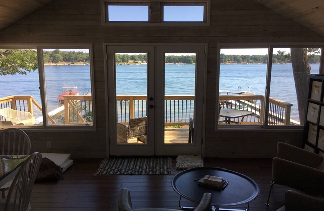 Big Star Lake Beach Temps! Cottage récemment rénové pour les loisirs d'été au bord du lac!