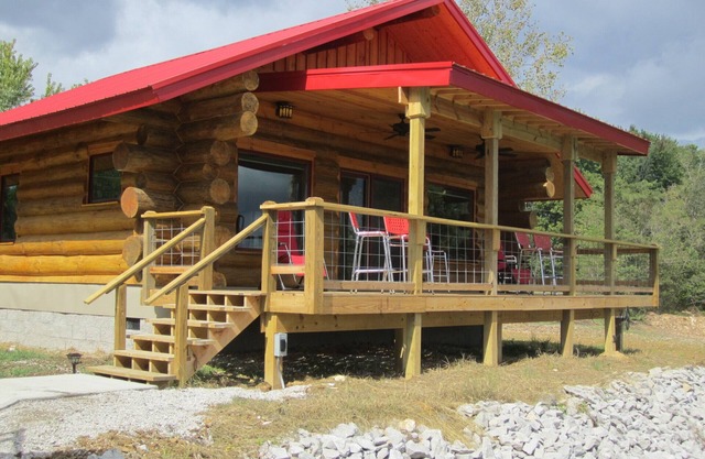 GRANDES CABINES DE RIVIÈRE EN BOIS "Le Nid d'Aigle"