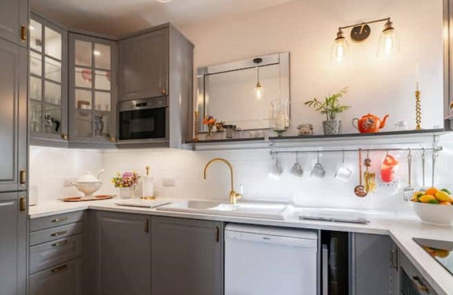 Bijou apartment in the heart of Melrose