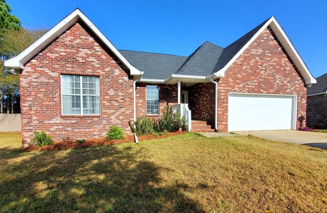Book in Biloxi/Ocean Springs for summer/fall! Spacious house for work / vacaton!