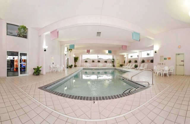 Biltmore Hotel & Suites