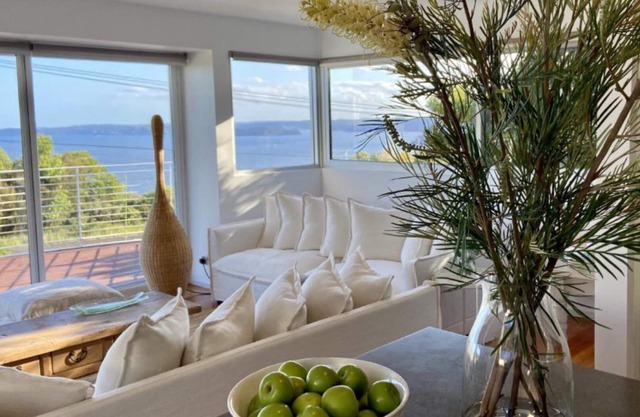 Binalong House - Ocean Views & Pool