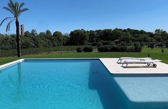 Bio Resort Mediterraneo, modern house with vineyards, swimming pool and nature