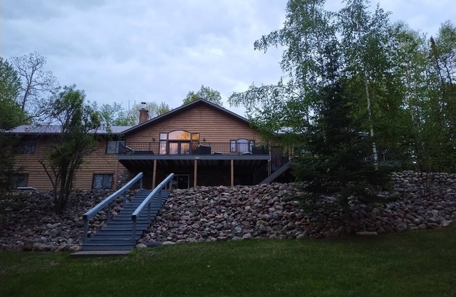 Birchwood Haven-Wooded Lakefront Cabin Retreat on Lake Chetac, Birchwood WI