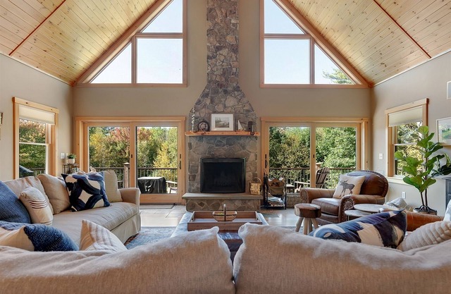 Birchwoods Lodge | 4 Bed, 3.5 Bath