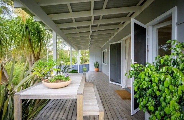 "Birdsong Cottage" Stroll to Macmasters Beach
