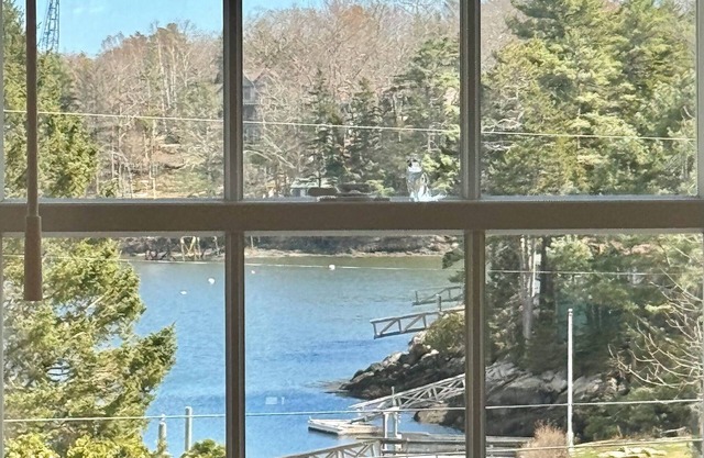 Birdsong Landing: Luxurious Coastal Farmhouse with Stunning Views and Dock!
