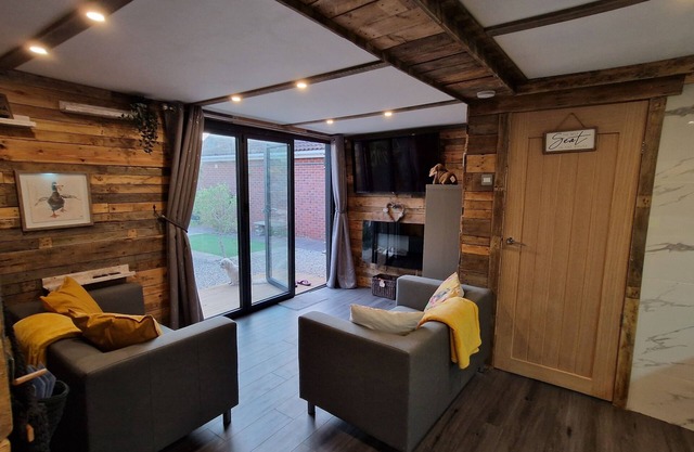 Birdsong Lodge - Peaceful - dog Friendly
