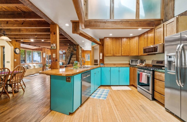 Fall in luv w/solar sustainable mountain living surrounded by forest