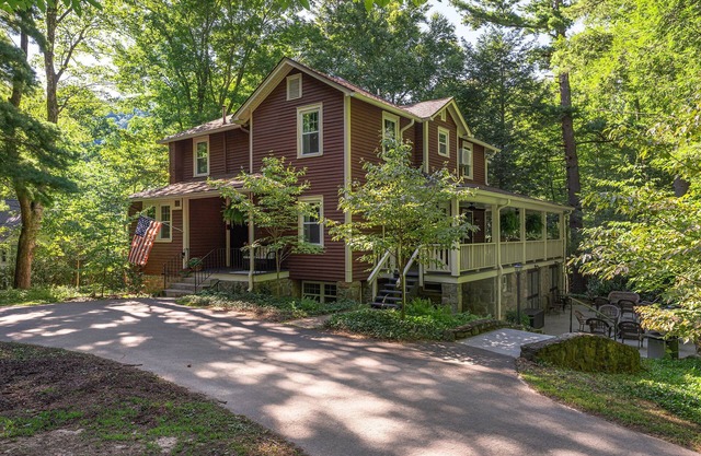 Birdwood | Renovated Historic Montreat Home with Deck, Fire Pit & 2 Grills!